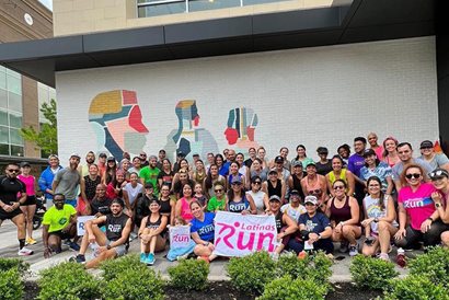 Latinas Run Houston parter logo